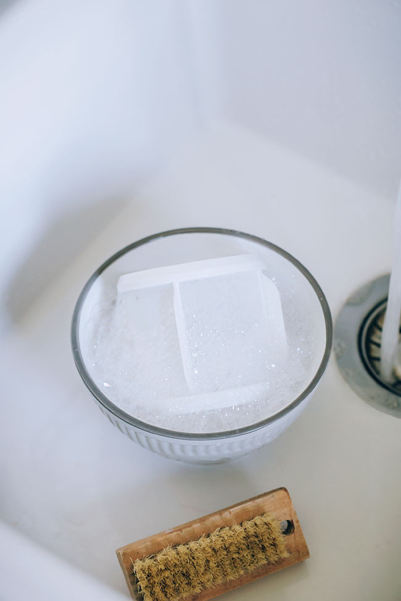 Steps to clean a dishwasher and filter