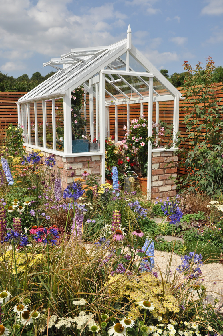 Gardeners' hobby greenhouse