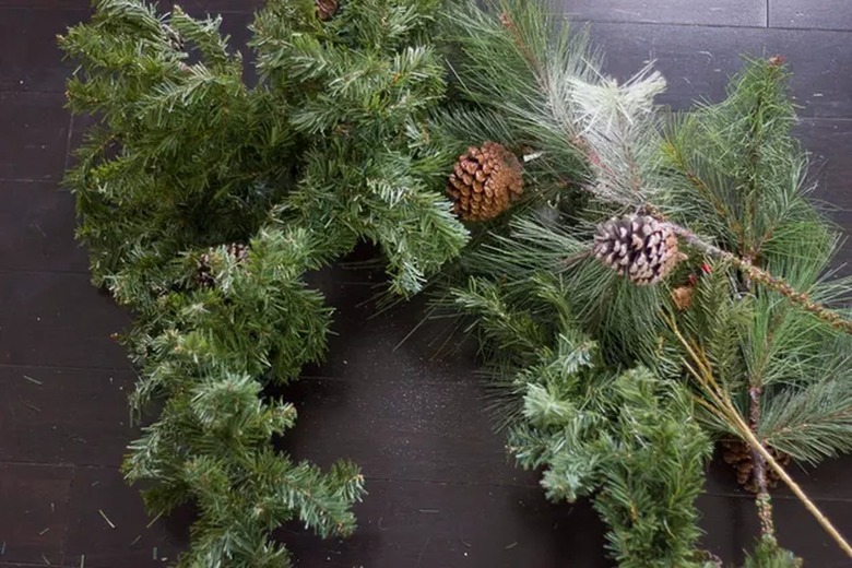 Preparing the Christmas garland
