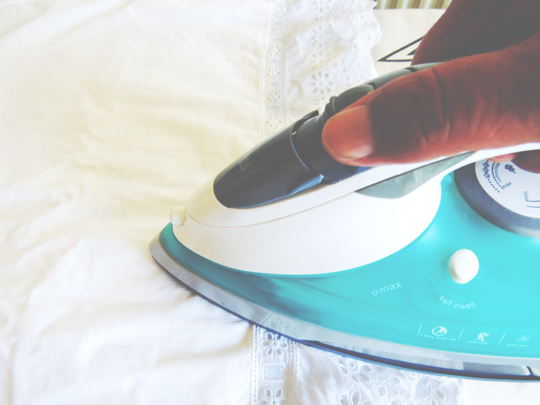 Clothes iron