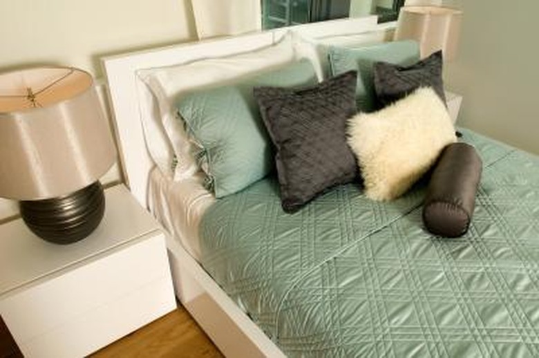 How to Stuff a Pillow With No Lumps Hunker