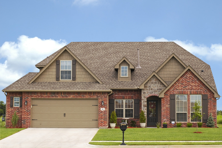 How To Tell If A House Has Brick Veneer Vs Solid Brick Walls Hunker