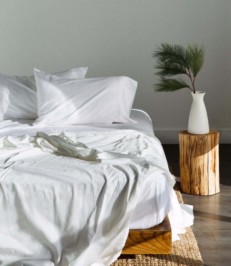 Saatva Sateen Sheets review