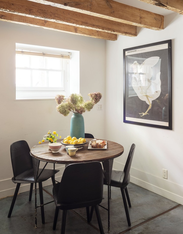 The Novogratz dining table and chairs