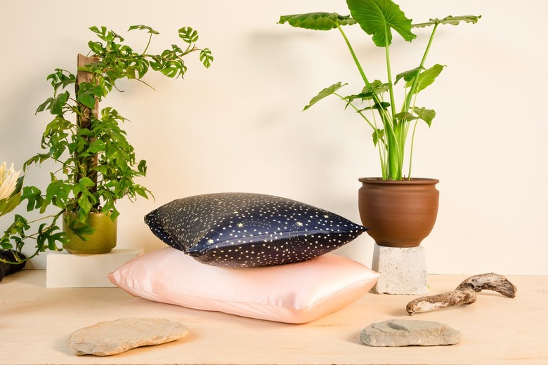 brooklinen gift guide