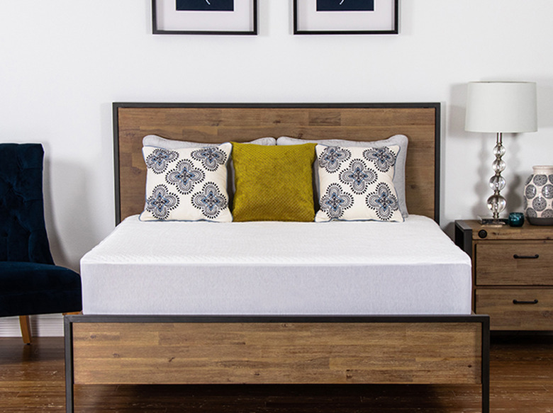 Brooklyn Bedding Luxury Cooling Mattress Protector Queen