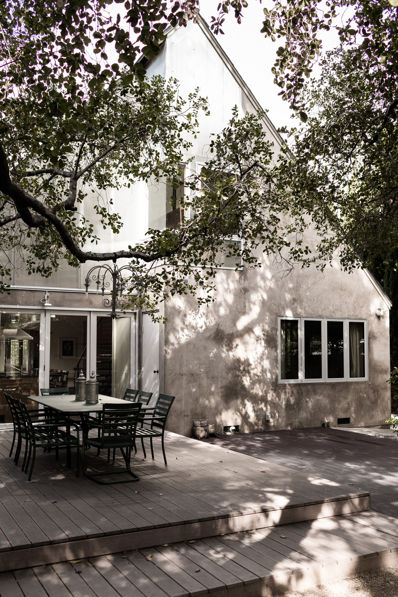 Arts and Crafts house - backyard