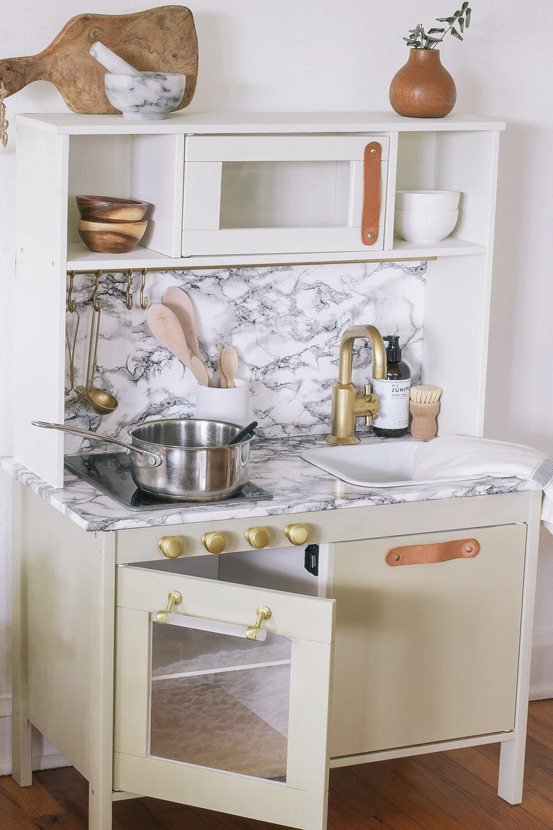 IKEA toy kitchen hack