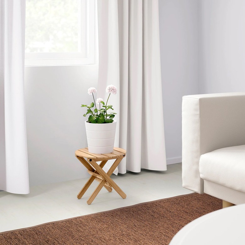 Viladapel Plant Stand