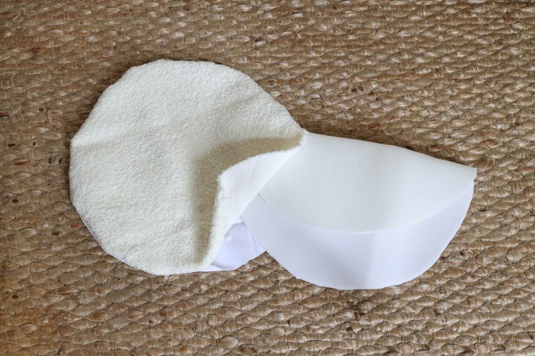 Sliding foam stabilizer into circle pillow cover