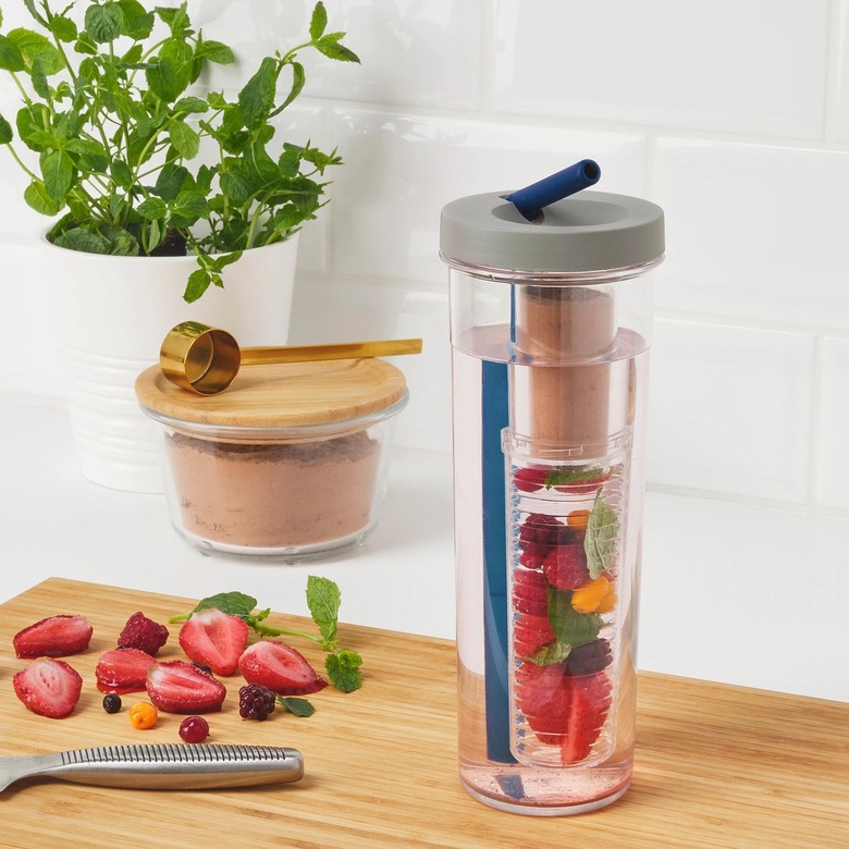 Uppladda Infuser Bottle With Straw