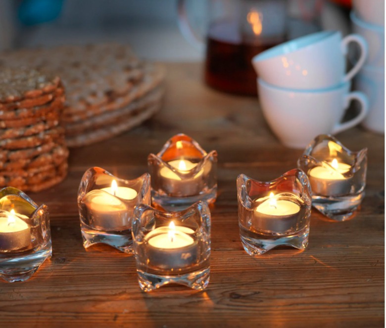 tealights in glass tealight holders