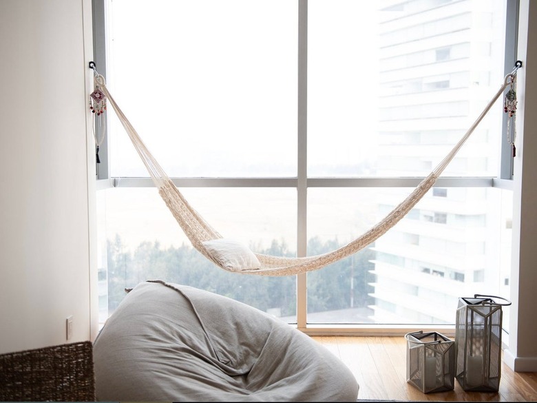 saul indoor hammock