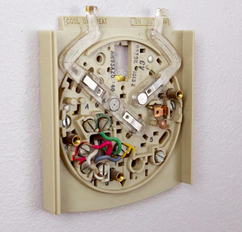 Thermostat with coverplate removed.