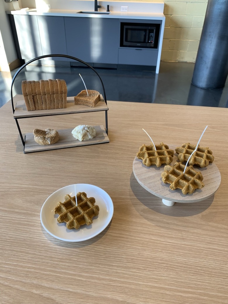 Iris Candle Cafe bread