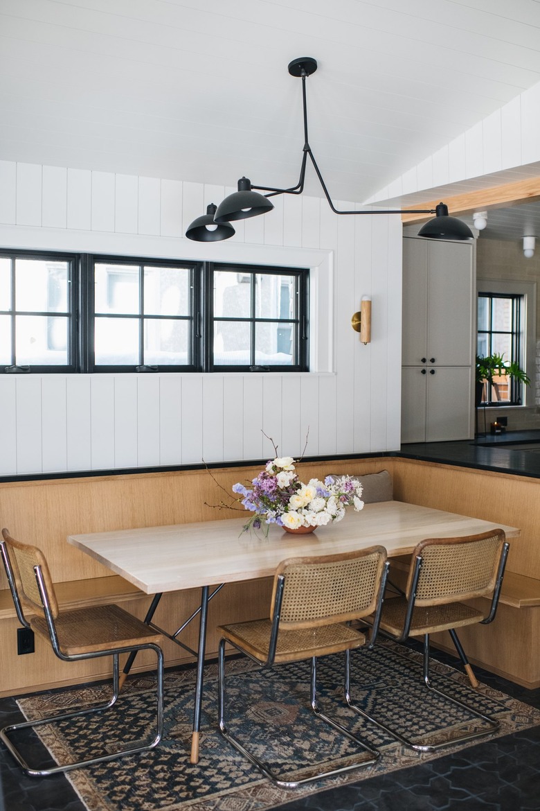 Amanda Marie Birnie breakfast area