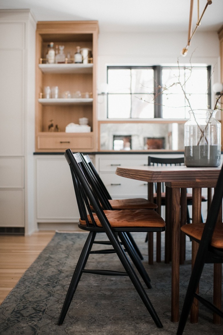 Amanda Marie Birnie dining area