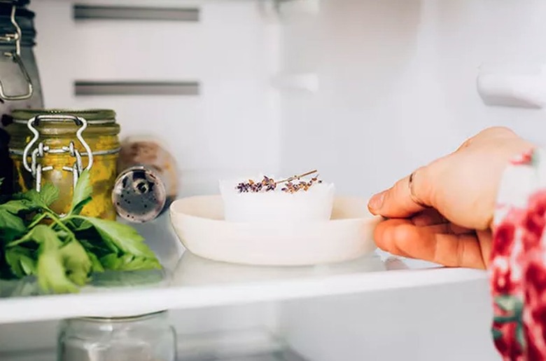 odor absorber in refrigerator