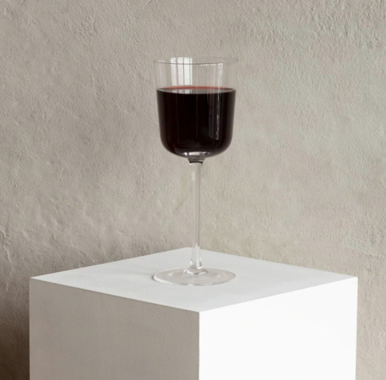 red wine glass