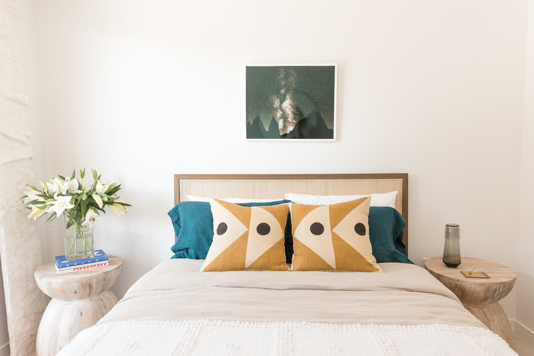 minimalist boho bedroom