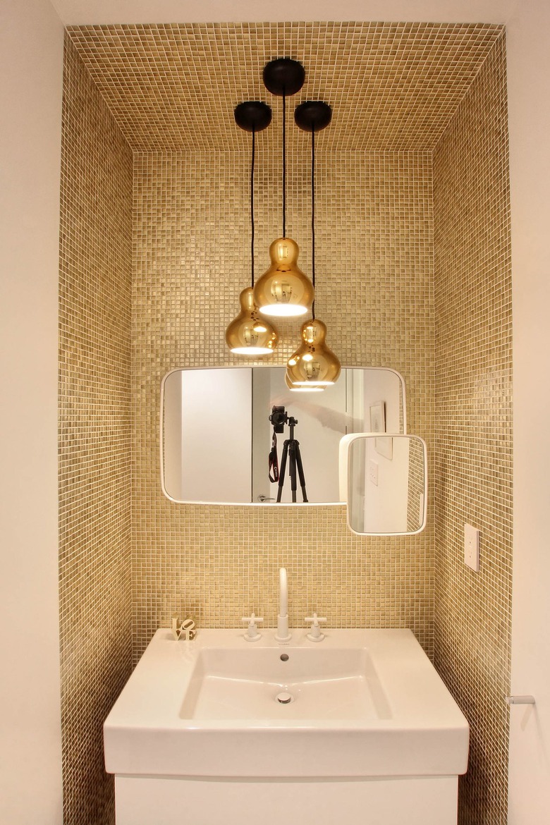 gilded maximalist bahroom