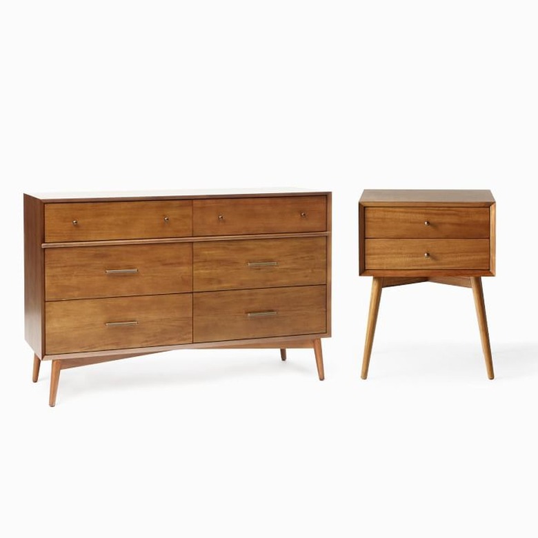 Acorn dresser and nightstand set