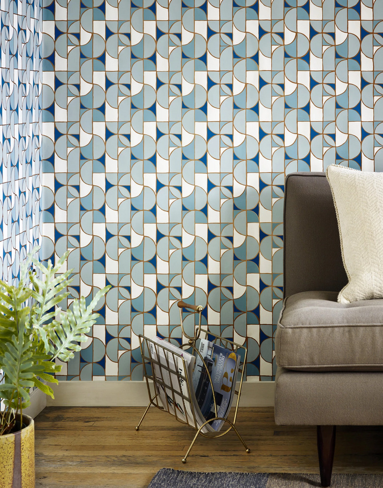 Blue and white midcentury modern wallpaper in living room