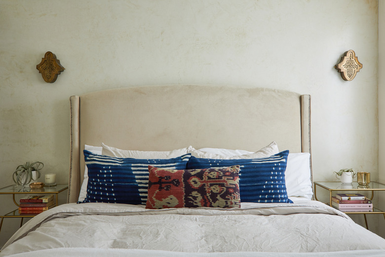 Middle Eastern-inspired bedroom