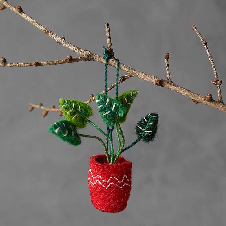 Terrain Monstera Ornament