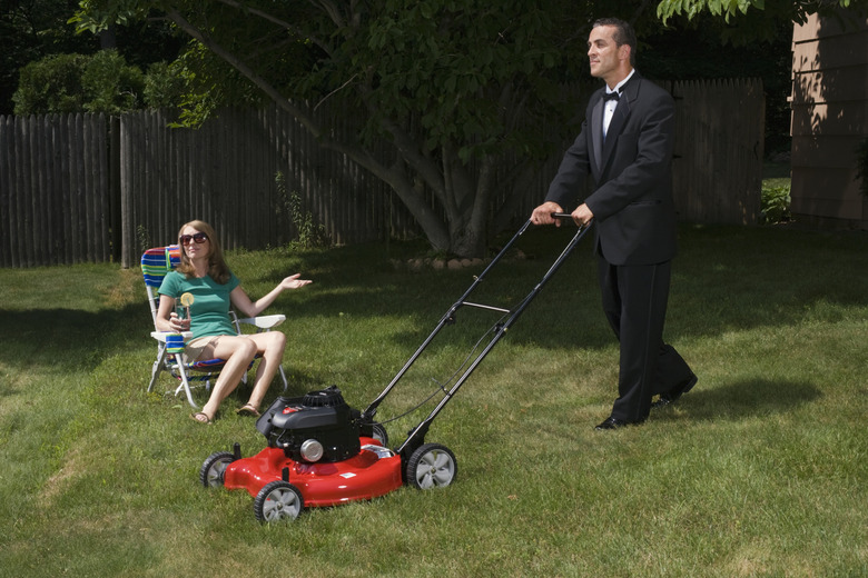 How to fix flooded lawn mower discount