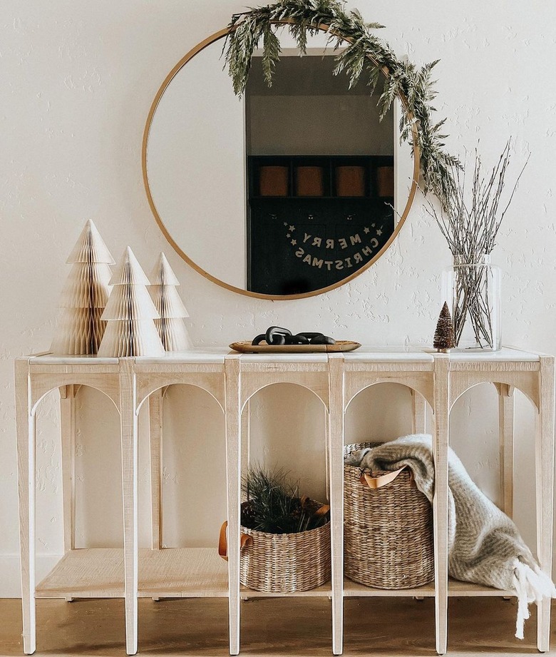 Minimalist modern Christmas decor