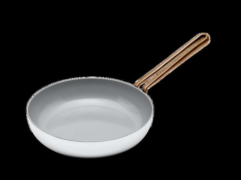 white ceramic pan