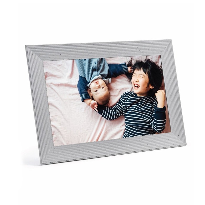 digital picture frame