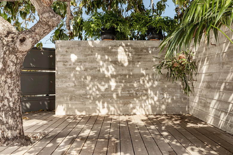 outdoor living room for spring