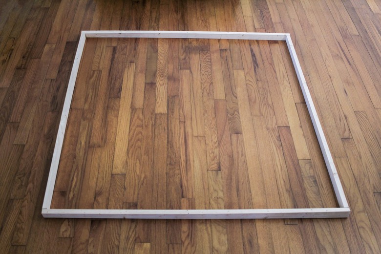 Square wood frame
