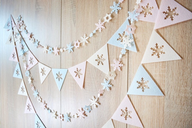 Felt Kit Pastel Snowflakes Garland