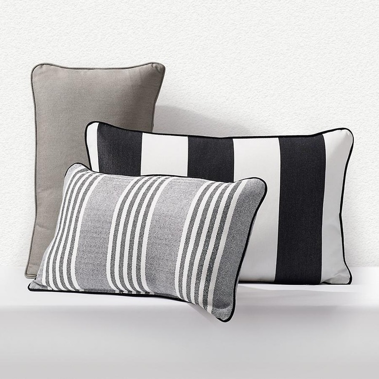 outdoor pillow ideas