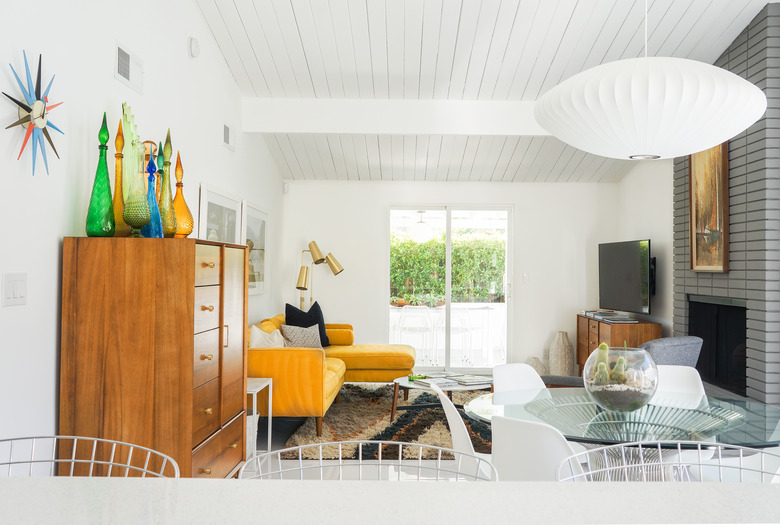Midcentury modern living room