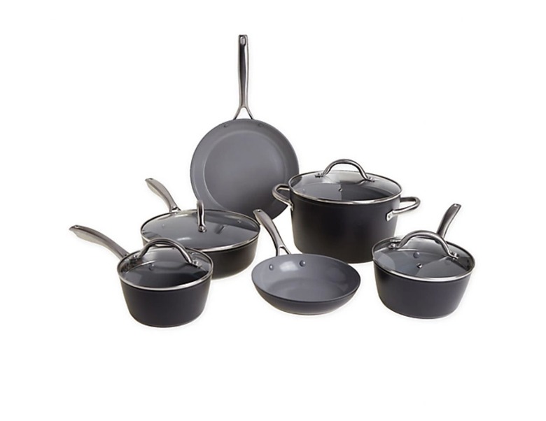 set of pans