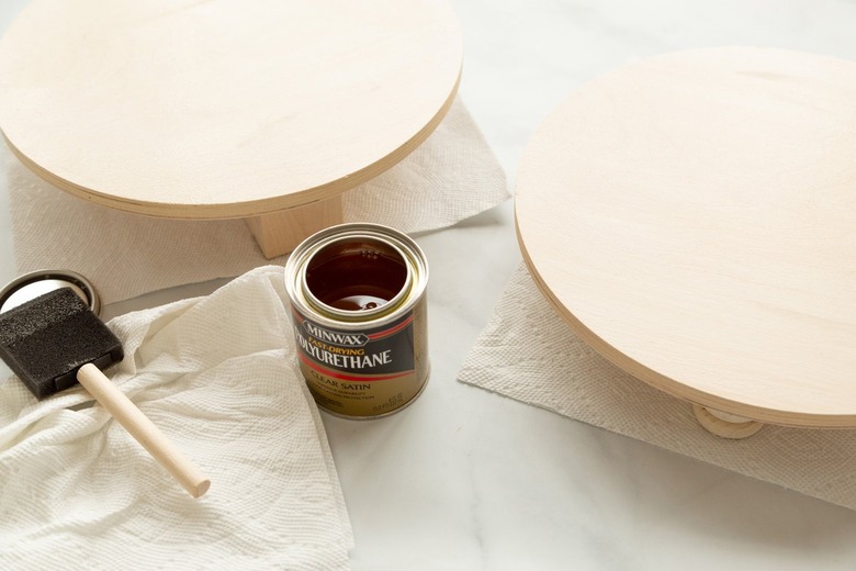 Adding polyurethane to DIY plant riser