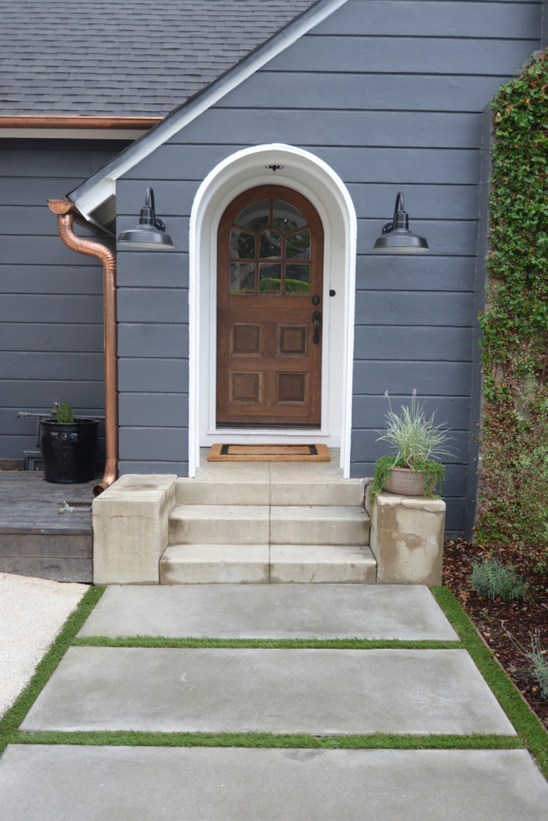 Behr paint color Graphic Charcoal for gray home exterior
