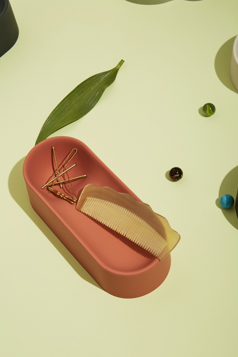 silicone vessel tray as decorative accent