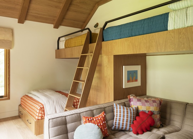 boys' bunk room with additional seating