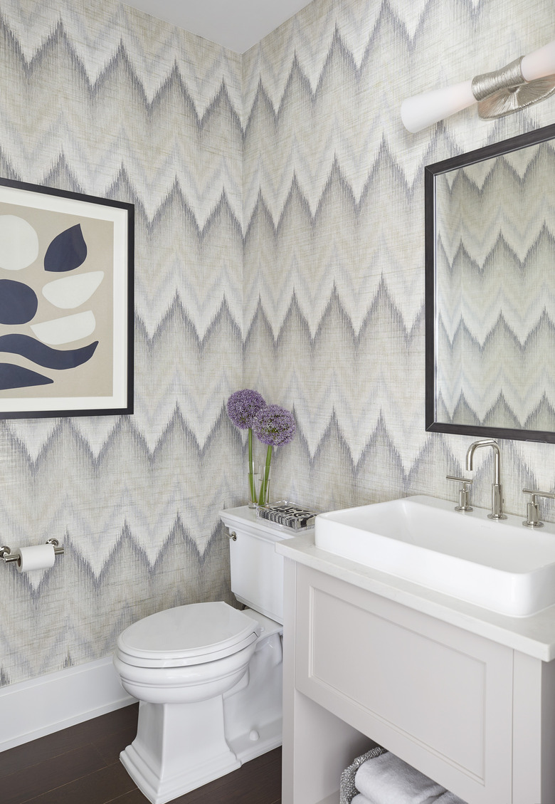 bathroom with abstract chevron print