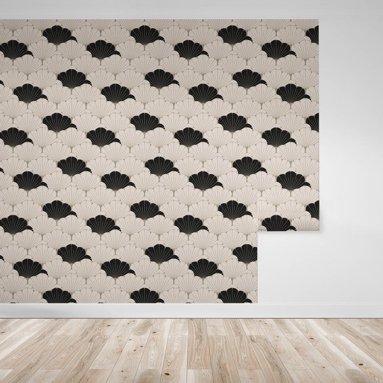 Art Deco wallpaper in black and white