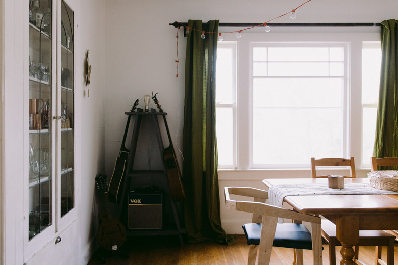 dining room with built-in bookshelf
