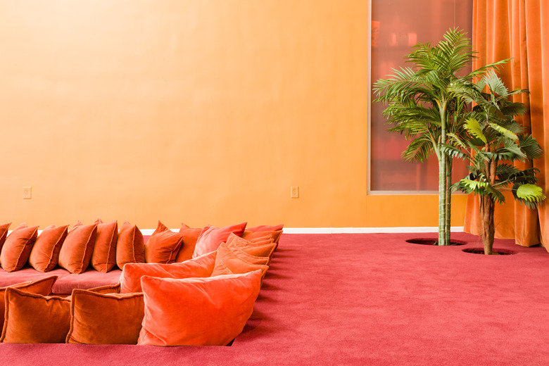 red room ideas carpeting