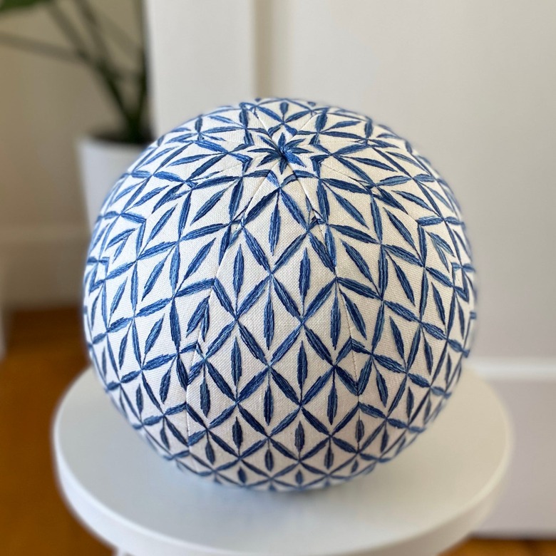 Round Pillow Trend