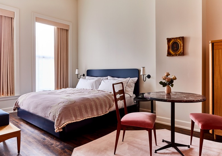 siren hotel detroit room