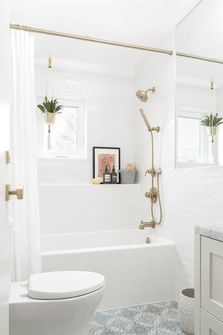 Modern boho bathroom with macrame plant hanging